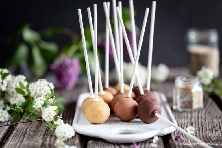 Cake pops z kolorową posypką wersja podstawowa Słodyczowy Świat